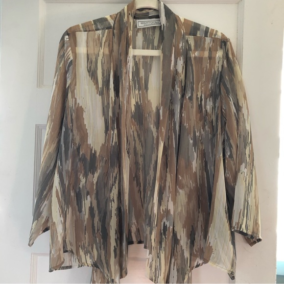 Simonton Says Sheer Neutral Jacket - Picture 3 of 5